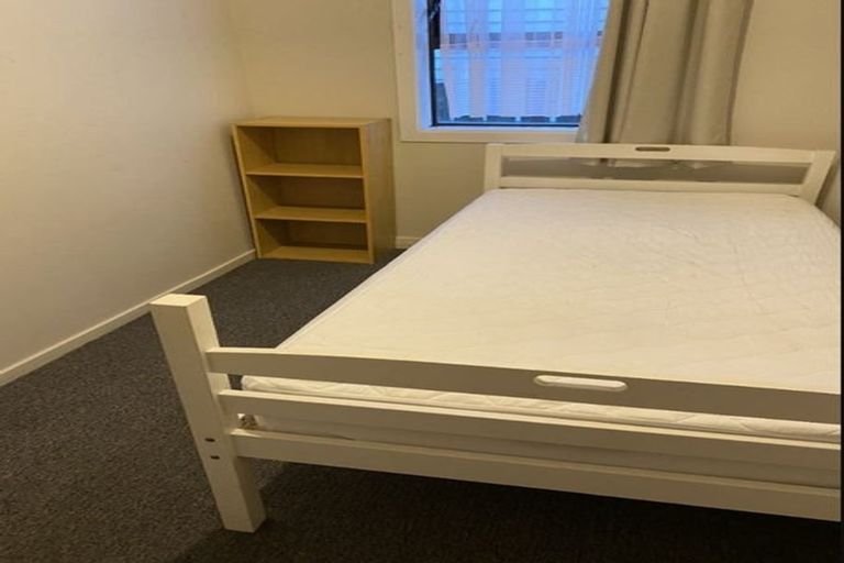 Photo of property in 35 Bay Street, Petone, Lower Hutt, 5012