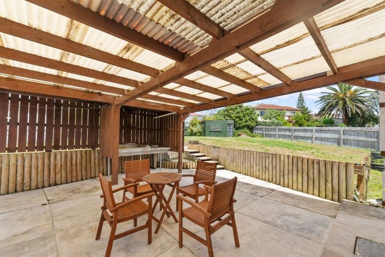 Photo of property in 38 Kohekohe Street, New Lynn, Auckland, 0600