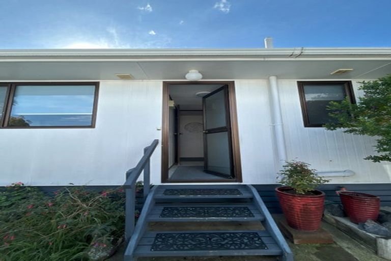 Photo of property in 2/141 Carnoustie Drive, Wattle Downs, Auckland, 2103