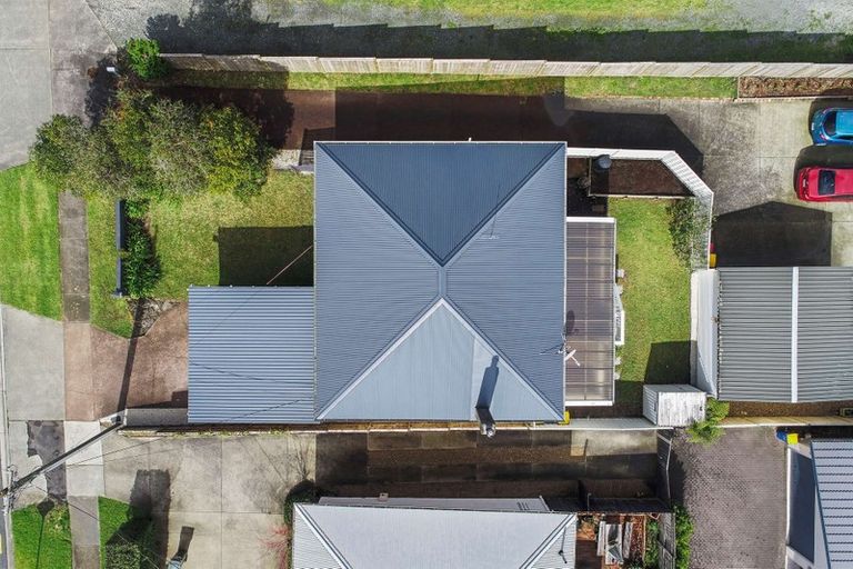 Photo of property in 324 Glengarry Road, Glen Eden, Auckland, 0602