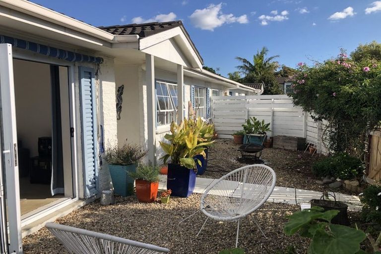 Photo of property in 2/55 Lake Road, Devonport, Auckland, 0624