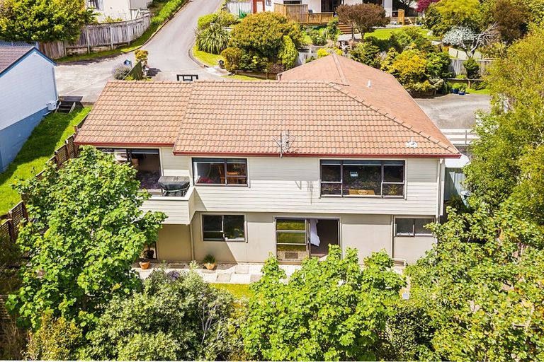 Photo of property in 32b Sailmaker Close, Whitby, Porirua, 5024