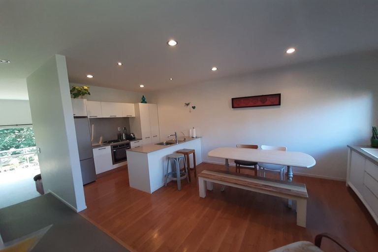 Photo of property in 76g Edmonton Road, Henderson, Auckland, 0612