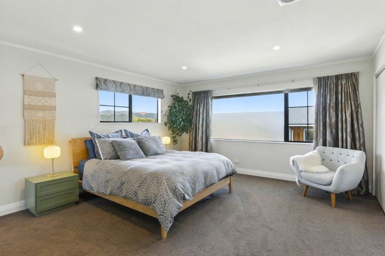 Photo of property in 42 Hicks Crescent, Waikanae Beach, Waikanae, 5036