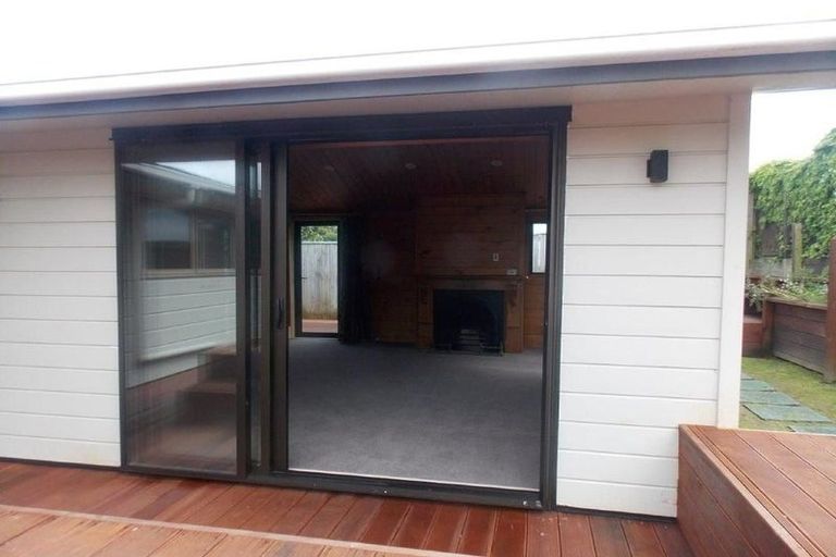 Photo of property in 156 Conclusion Street, Ascot Park, Porirua, 5024