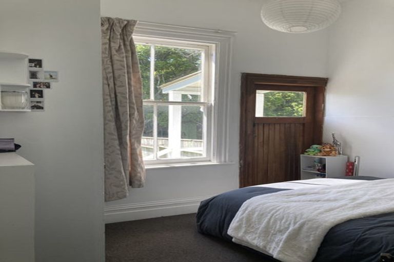 Photo of property in 15 Myrtle Crescent, Mount Cook, Wellington, 6021