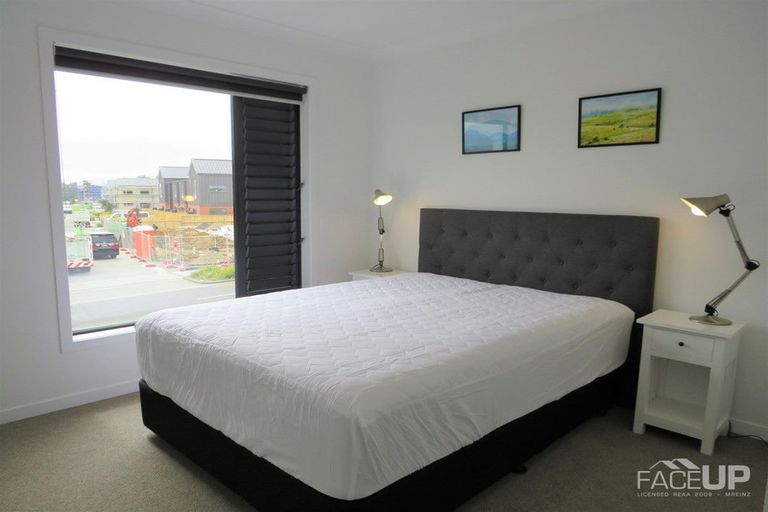 Photo of property in 63 Glidepath Road, Hobsonville, Auckland, 0616