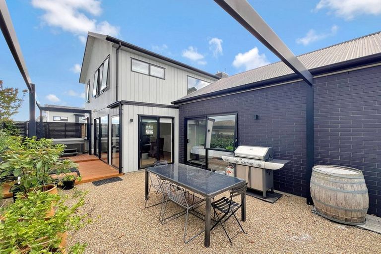 Photo of property in 3 Podgora Avenue, Kumeu, 0810