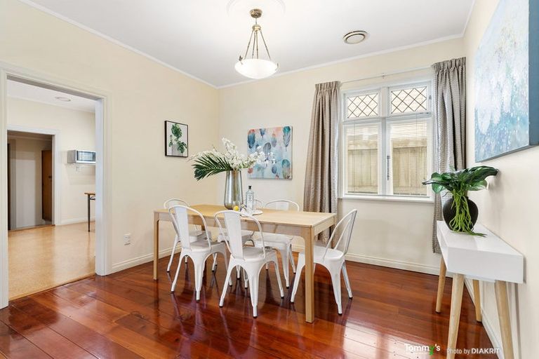 Photo of property in 101 Endeavour Street, Lyall Bay, Wellington, 6022