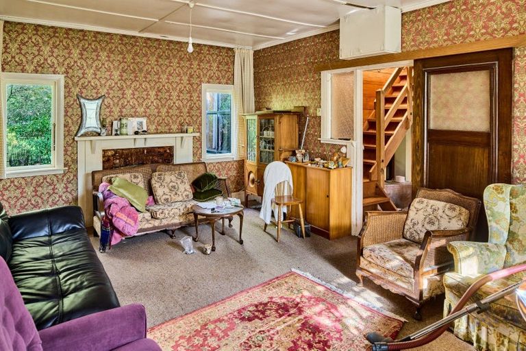 Photo of property in 9 Nikau Street, Eastbourne, Lower Hutt, 5013