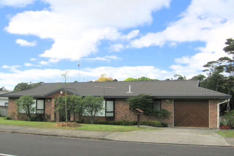 Photo of property in 14 Milan Drive, Glen Eden, Auckland, 0602