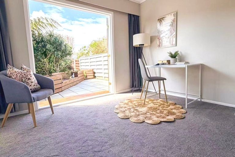 Photo of property in 64 Mark Avenue, Paparangi, Wellington, 6037