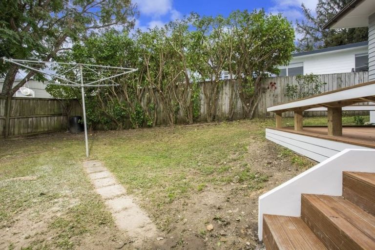 Photo of property in 1/97 Eskdale Road, Birkdale, Auckland, 0626