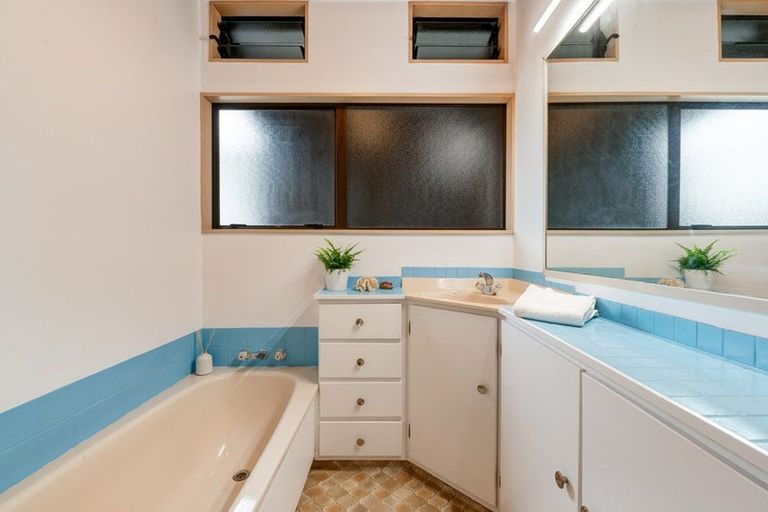 Photo of property in 22b Stanmore Bay Road, Stanmore Bay, Whangaparaoa, 0932