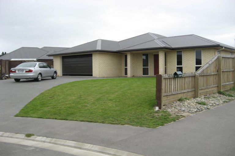 Photo of property in 9 Goldie Place, Rolleston, 7614