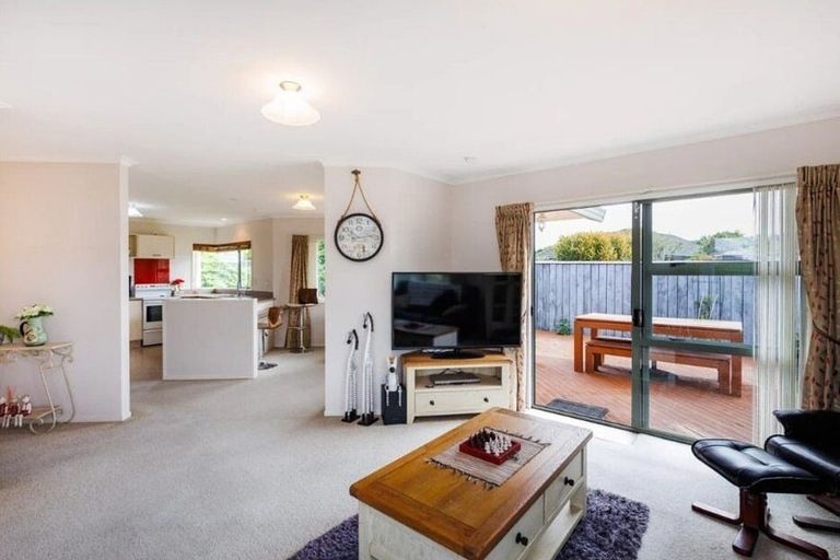 Photo of property in 21 Tudor Grove, Feilding, 4702