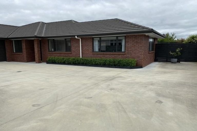 Photo of property in 37 Karina Terrace, Roslyn, Palmerston North, 4414