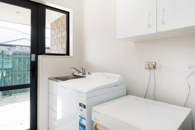 Photo of property in 54 Rosalie Terrace, Kelvin Grove, Palmerston North, 4414