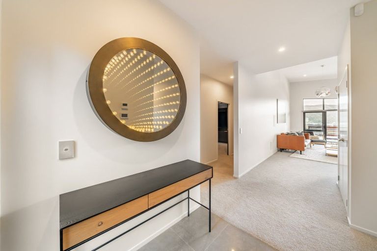 Photo of property in 16 Te Hoiere Street, Aotea, Porirua, 5024
