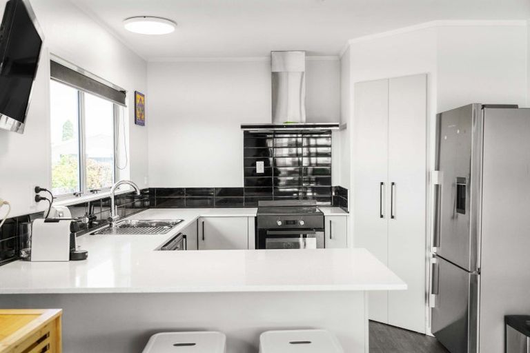 Photo of property in 10b Charles Street, Bellevue, Tauranga, 3110