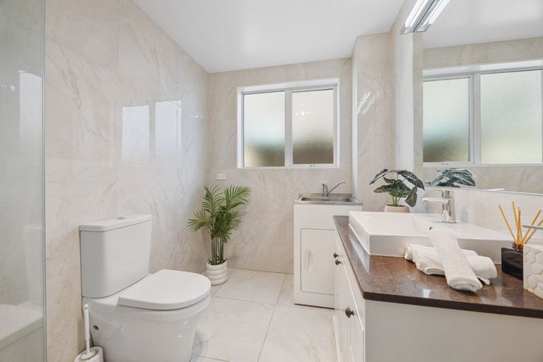 Photo of property in 5 Creggan Crescent, Flat Bush, Auckland, 2019