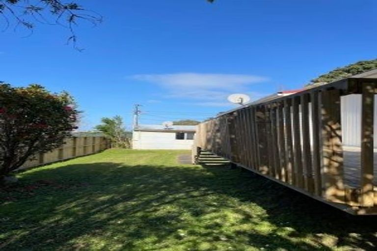 Photo of property in 110 Roberts Road, Te Atatu South, Auckland, 0610