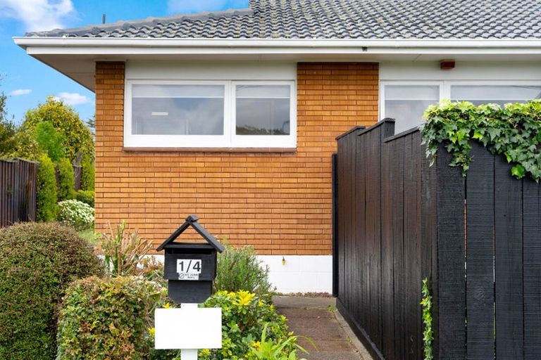 Photo of property in 1/4 Waterloo Road, Milford, Auckland, 0620