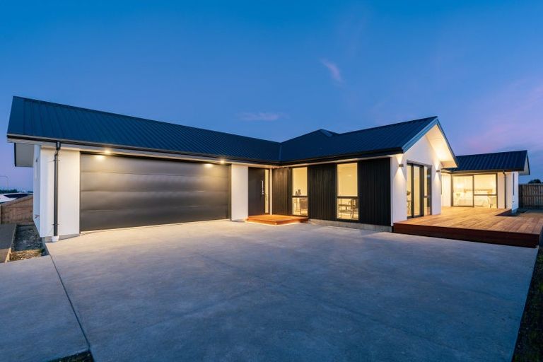 Photo of property in 10 Wheat Avenue, Darfield, 7510
