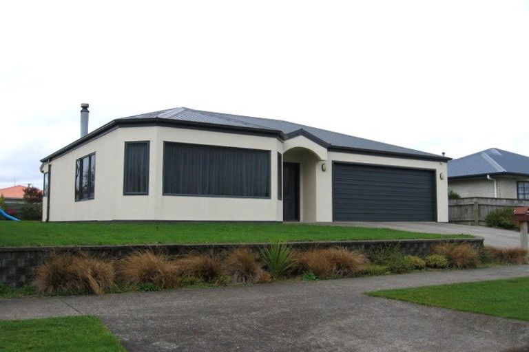 Photo of property in 110 Peter Hall Drive, Kelvin Grove, Palmerston North, 4414