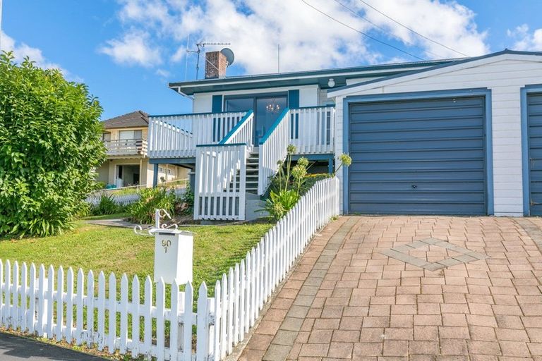 Photo of property in 1 Mahoe Street, Melville, Hamilton, 3206
