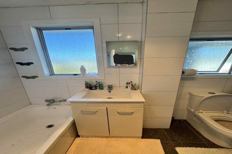 Photo of property in 5 Whenua View, Titahi Bay, Porirua, 5022