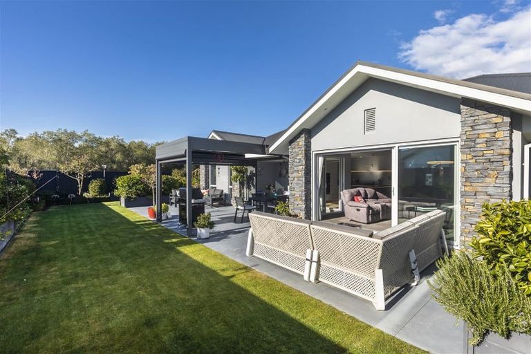 Photo of property in 10 Gerard Place, Rangiora, 7400