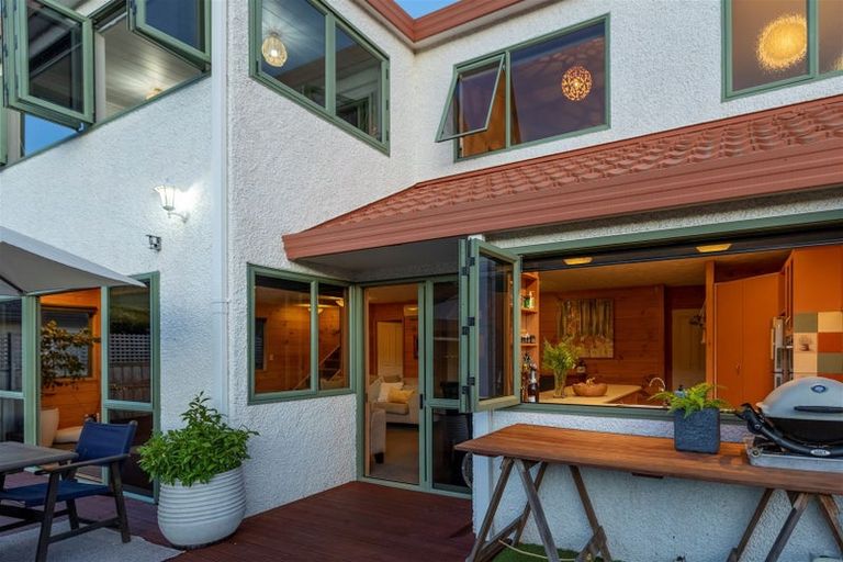 Photo of property in 3a Golding Road, Taradale, Napier, 4112