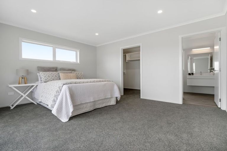 Photo of property in 32 Costello Drive, Ngatea, 3503