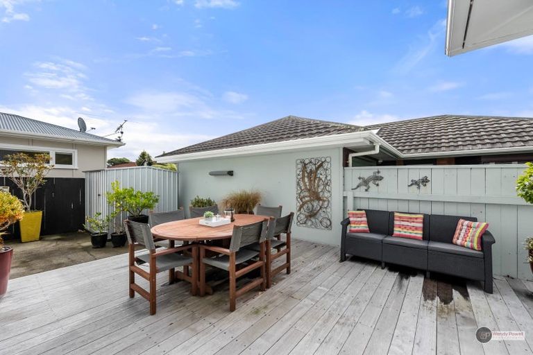 Photo of property in 1/215 Riverside Drive, Waterloo, Lower Hutt, 5011