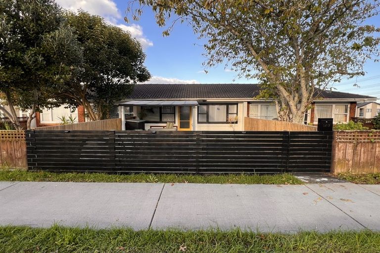 Photo of property in 2/27 Nikau Street, New Lynn, Auckland, 0600