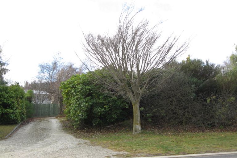 Photo of property in 22 Kowhai Drive, Wanaka, 9305