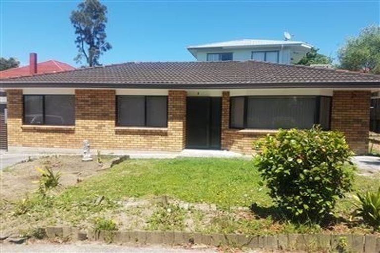 Photo of property in 2/27 Rata Street, New Lynn, Auckland, 0600