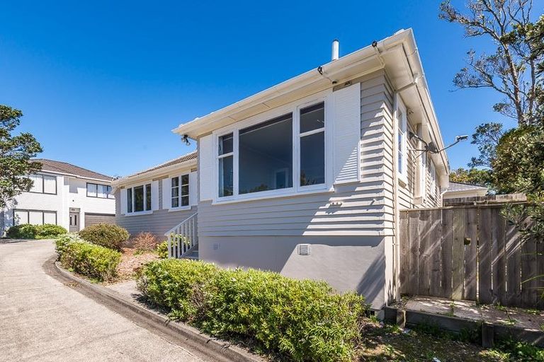 Photo of property in 36 Horokiwi Road West, Newlands, Wellington, 6037