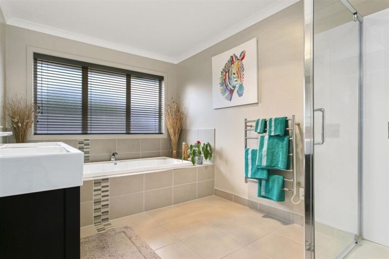 Photo of property in 17 Saffron Street, Cambridge, 3434