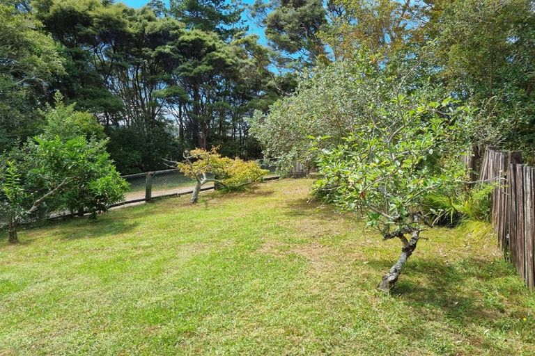 Photo of property in 14 Packham Place, Beach Haven, Auckland, 0626