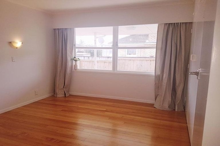 Photo of property in 24a Grove Road, Papakura, 2110