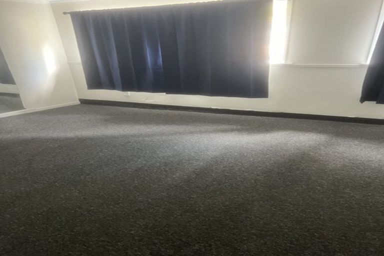 Photo of property in 64 Don Buck Road, Massey, Auckland, 0614