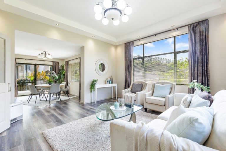 Photo of property in 12 Kunzea Place, Greenhithe, Auckland, 0632