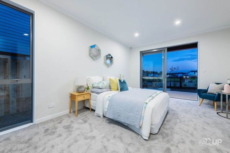 Photo of property in 3 Parara Way, Hobsonville, Auckland, 0616