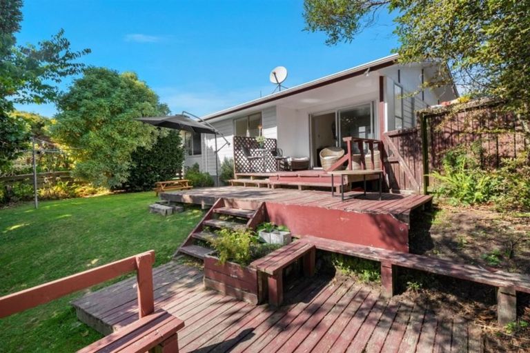 Photo of property in 42a Hicks Close, Whitby, Porirua, 5024