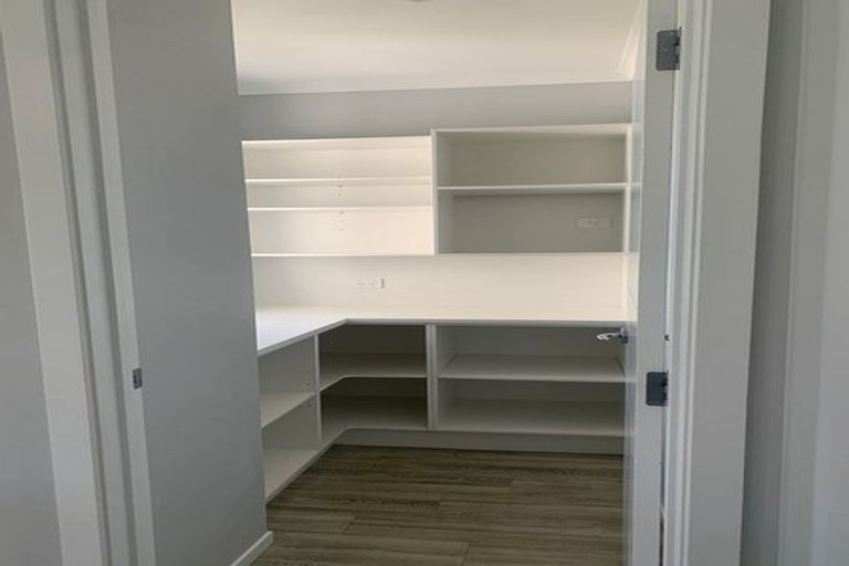 Photo of property in 17 Moira Close, Welcome Bay, Tauranga, 3175