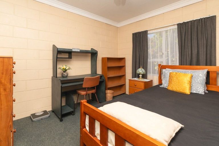 Photo of property in 23 Cyclarama Crescent, Massey, Auckland, 0614