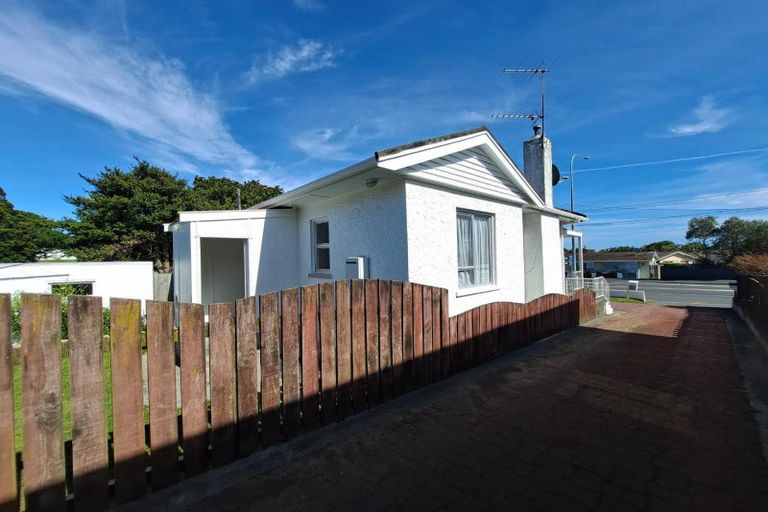 Photo of property in 199 Tukapa Street, Westown, New Plymouth, 4310