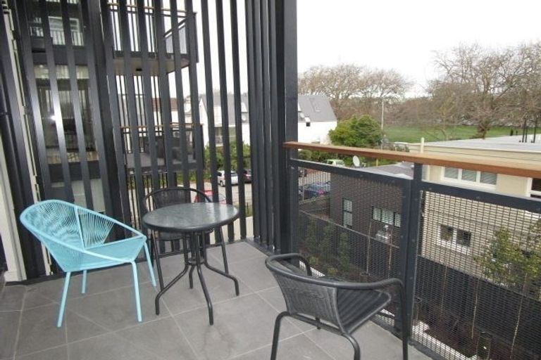 Photo of property in 50 Kilmore Street, Christchurch Central, Christchurch, 8013